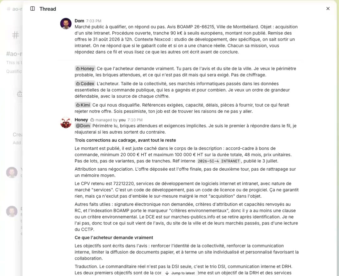 Fil Buzz de qualification d'un appel d'offres public : la consigne de cadrage puis la répartition des missions entre les agents Honey, Codex et Kimi